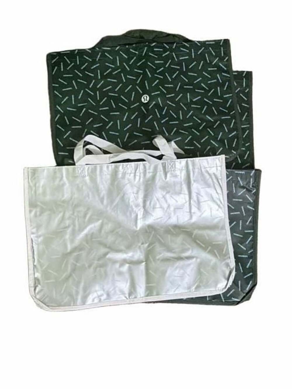 Lululemon Reusable Jumbo Shopping Tote Bag Set of 4 Green and Silver